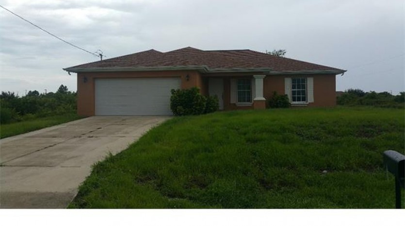 3103 Elva Ave S Lehigh Acres, FL